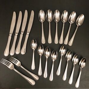 Oneida Pebblebrook ZZ-13 Stainless Flatware Mixed Lot Of 20 Knife Forks Spoons